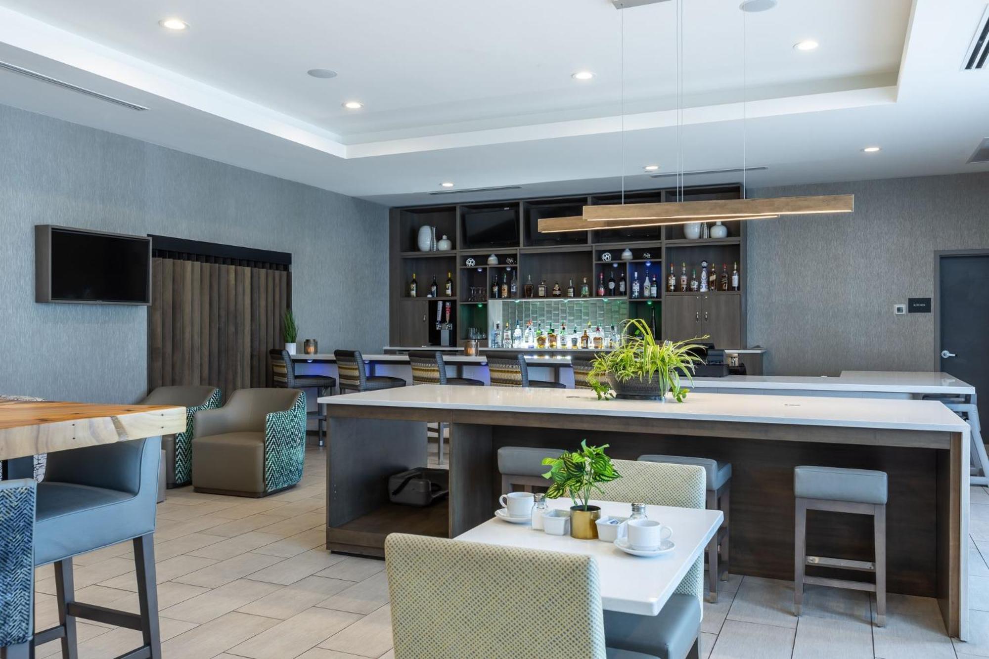 Holiday Inn Greenville - Woodruff Road By Ihg Zewnętrze zdjęcie